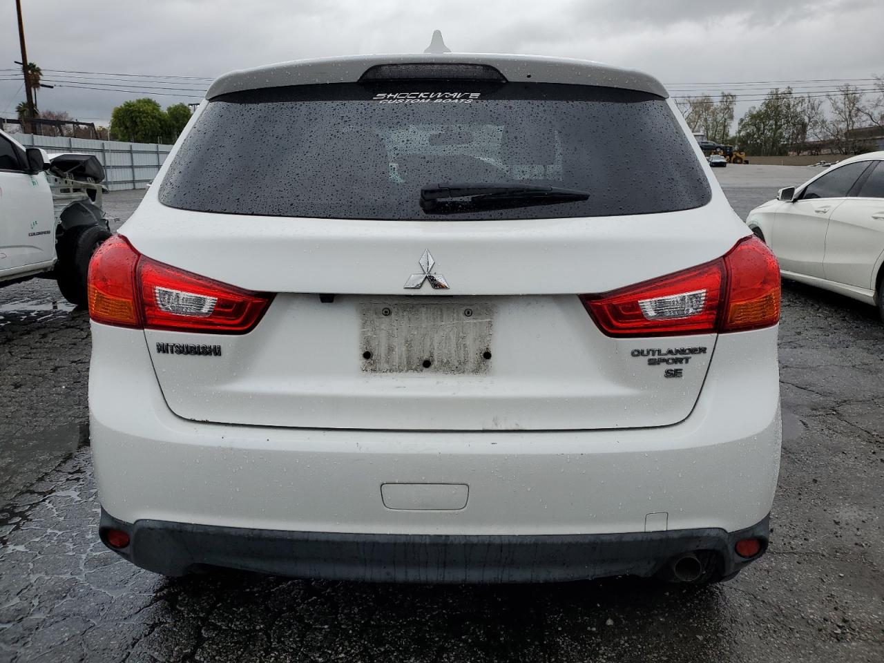 2017 Mitsubishi Outlander - Image 6