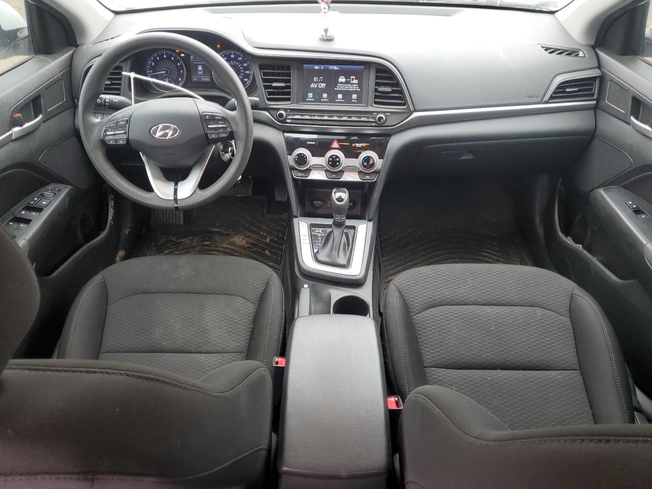 2019 Hyundai Elantra - Image 8