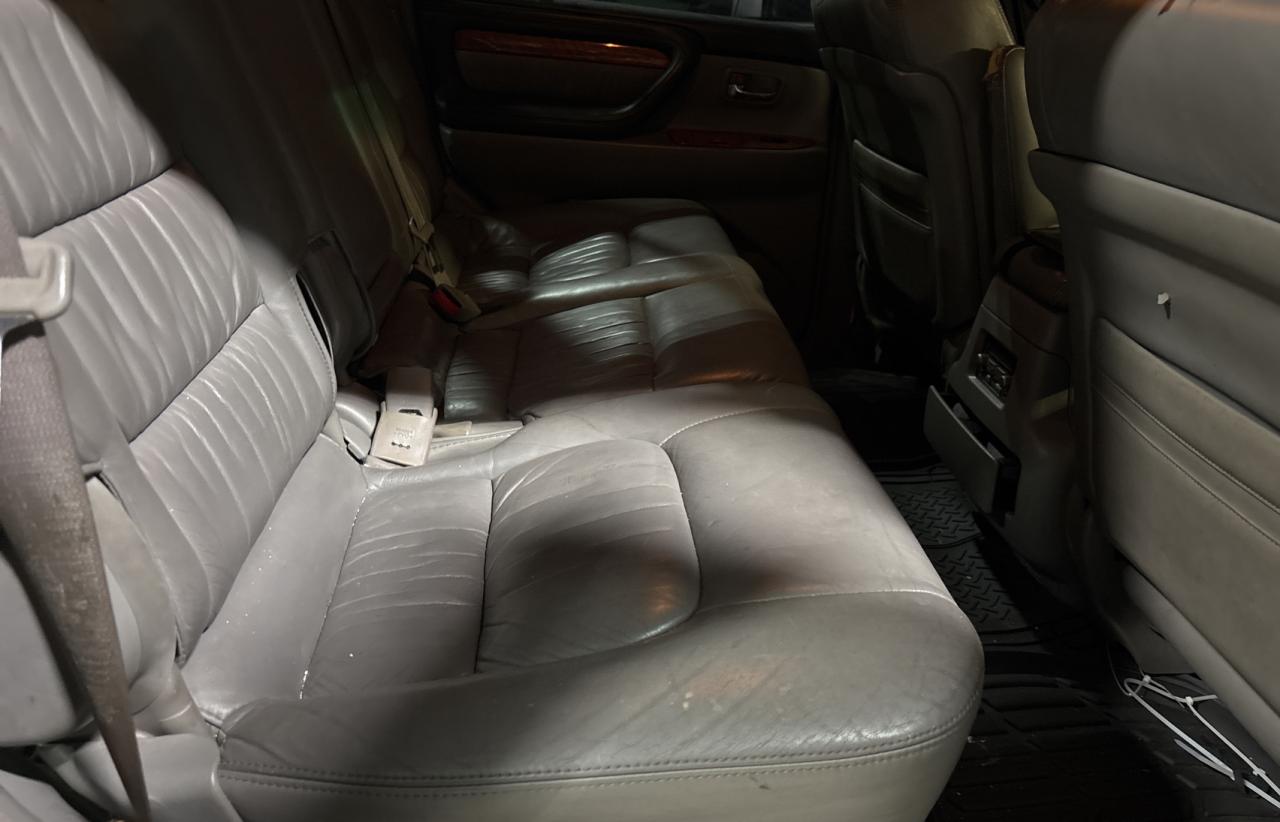 2005 Lexus LX - Image 6