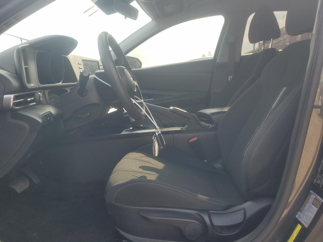 2021 Hyundai Elantra - Image 7