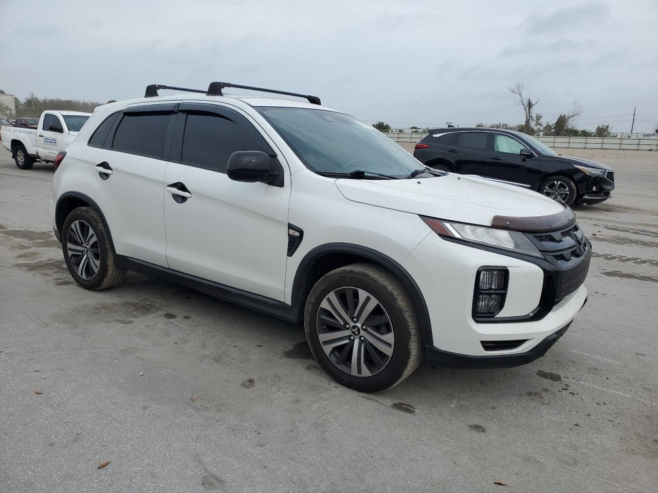 2021 Mitsubishi Outlander - Image 4