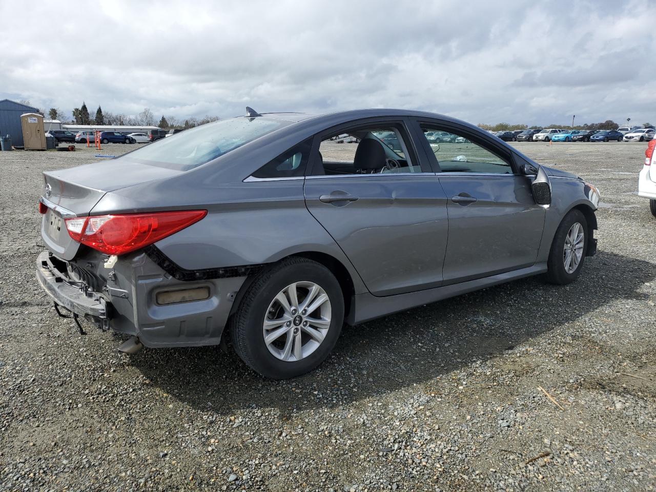 2014 Hyundai Sonata - Image 3