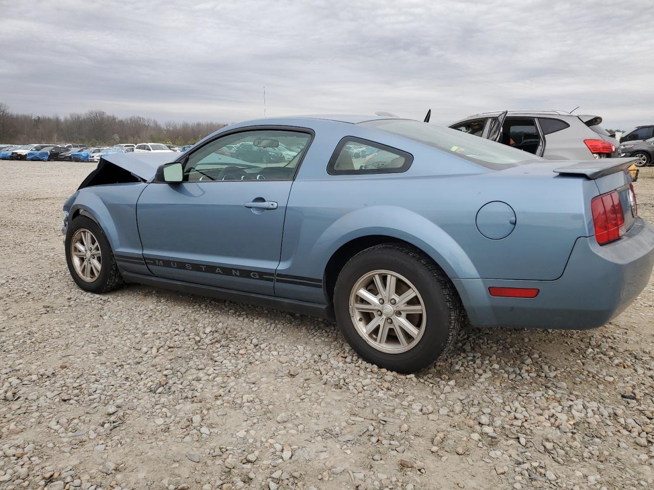 2008 Ford Mustang - Image 2