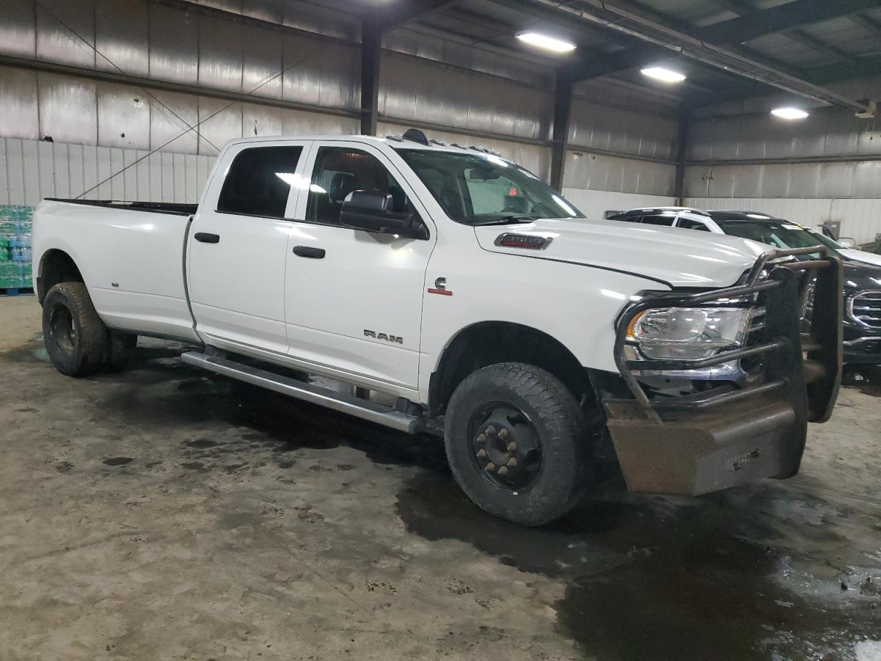 2019 RAM 3500 - Image 4