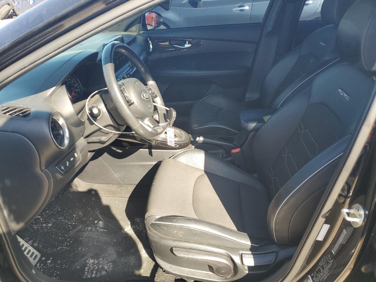 2021 Kia Forte - Image 7