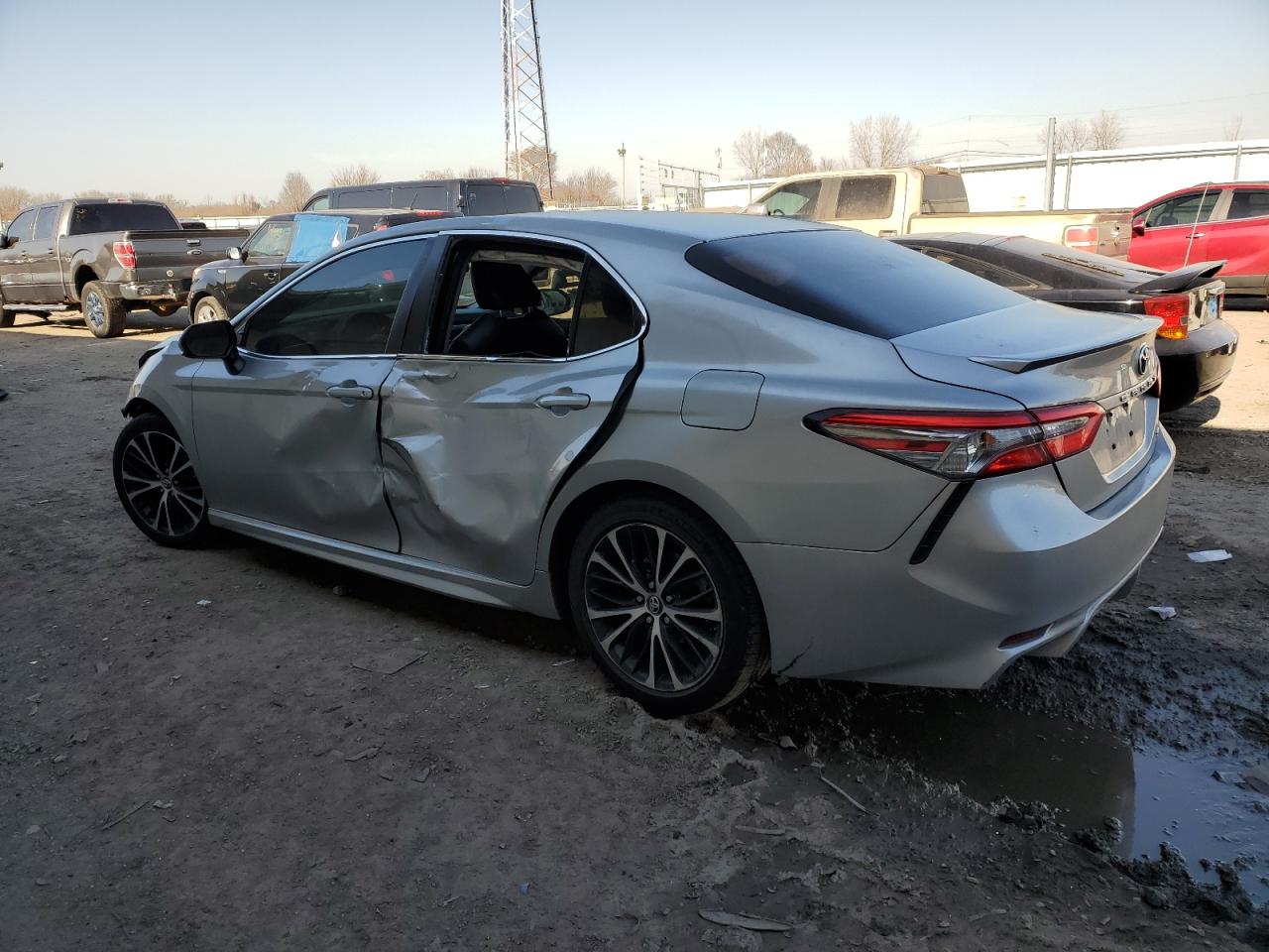 2018 Toyota Camry - Image 2