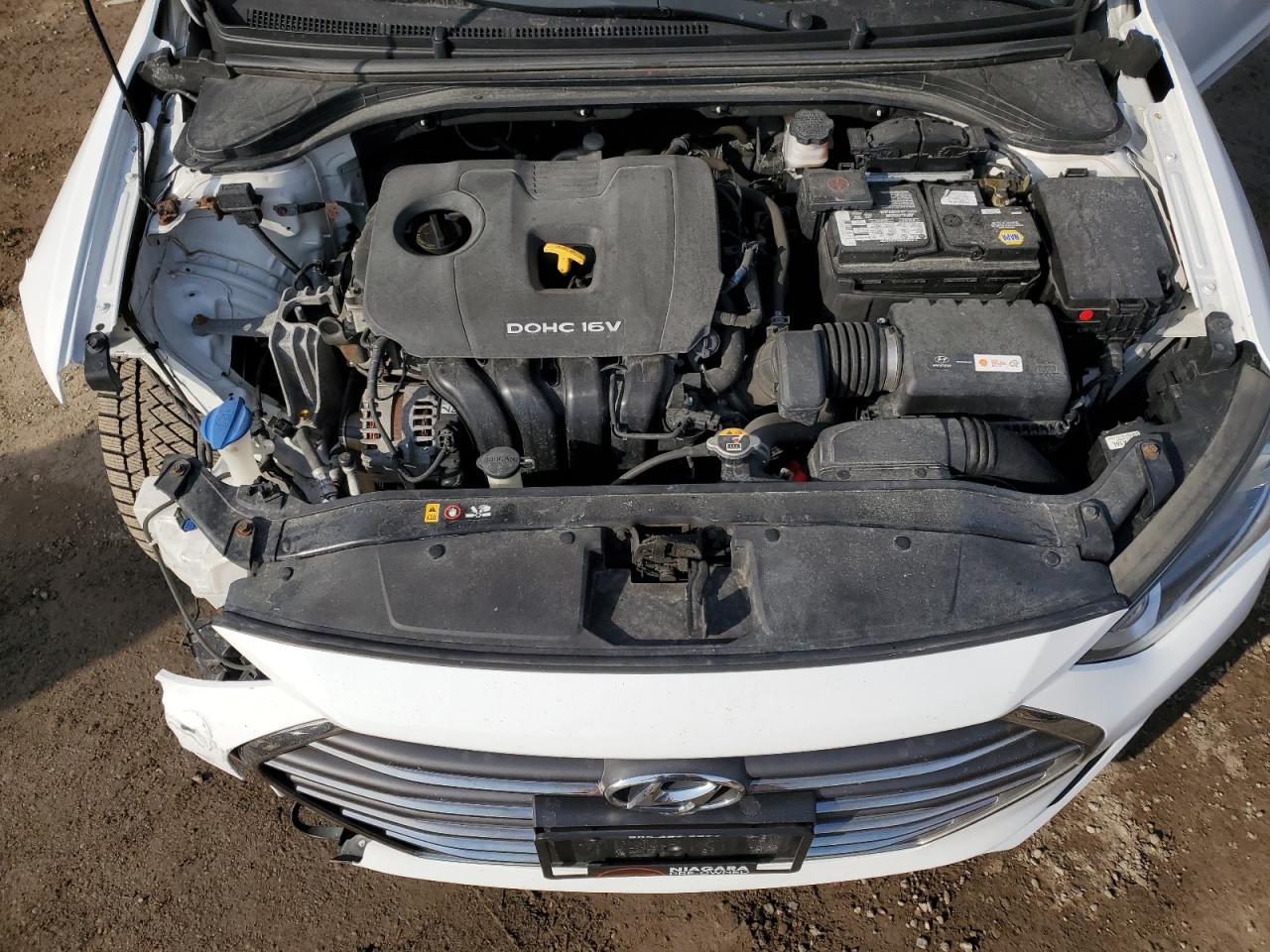 2018 Hyundai Elantra - Image 11