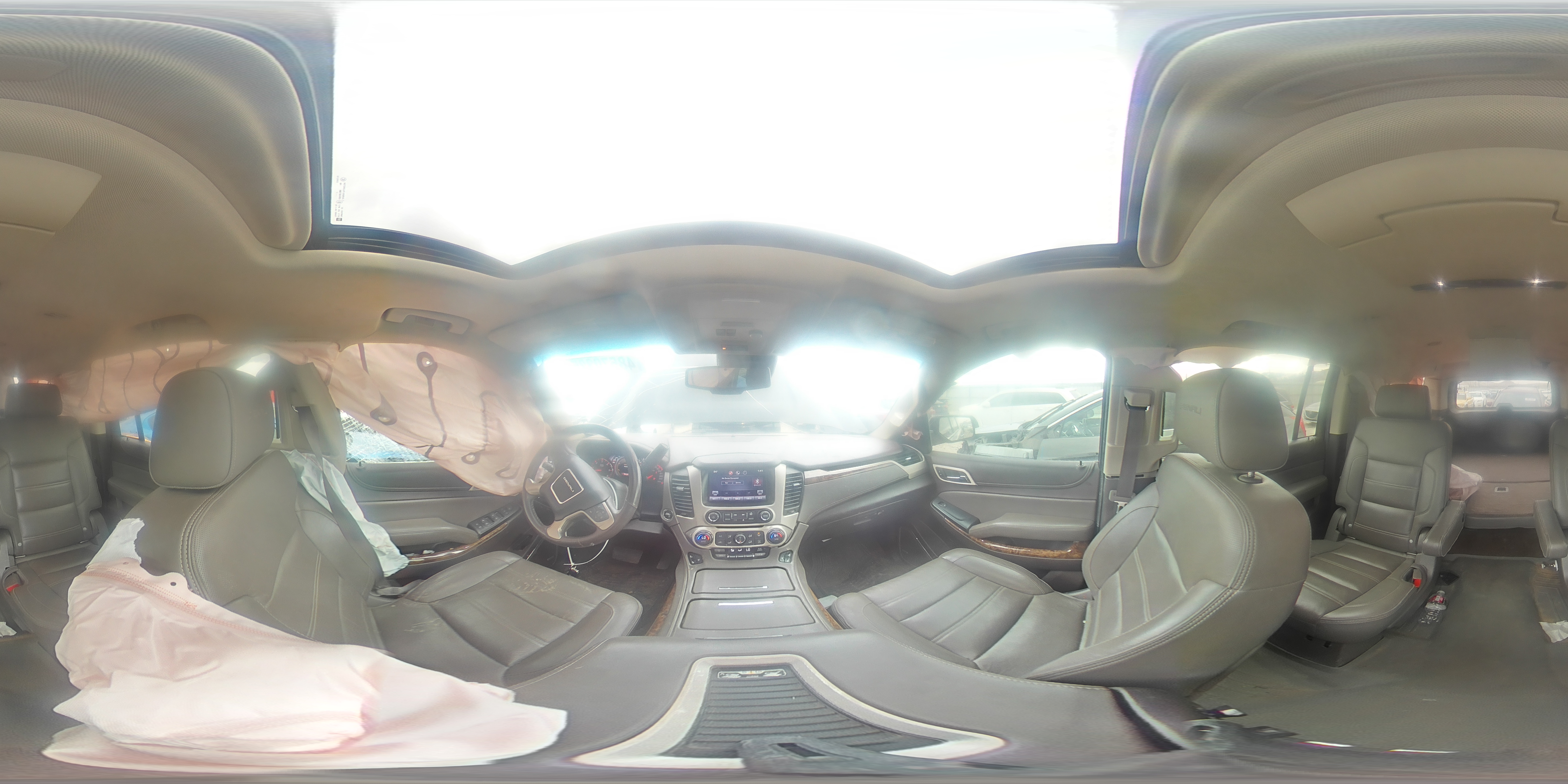 2015 GMC Yukon - Image 13