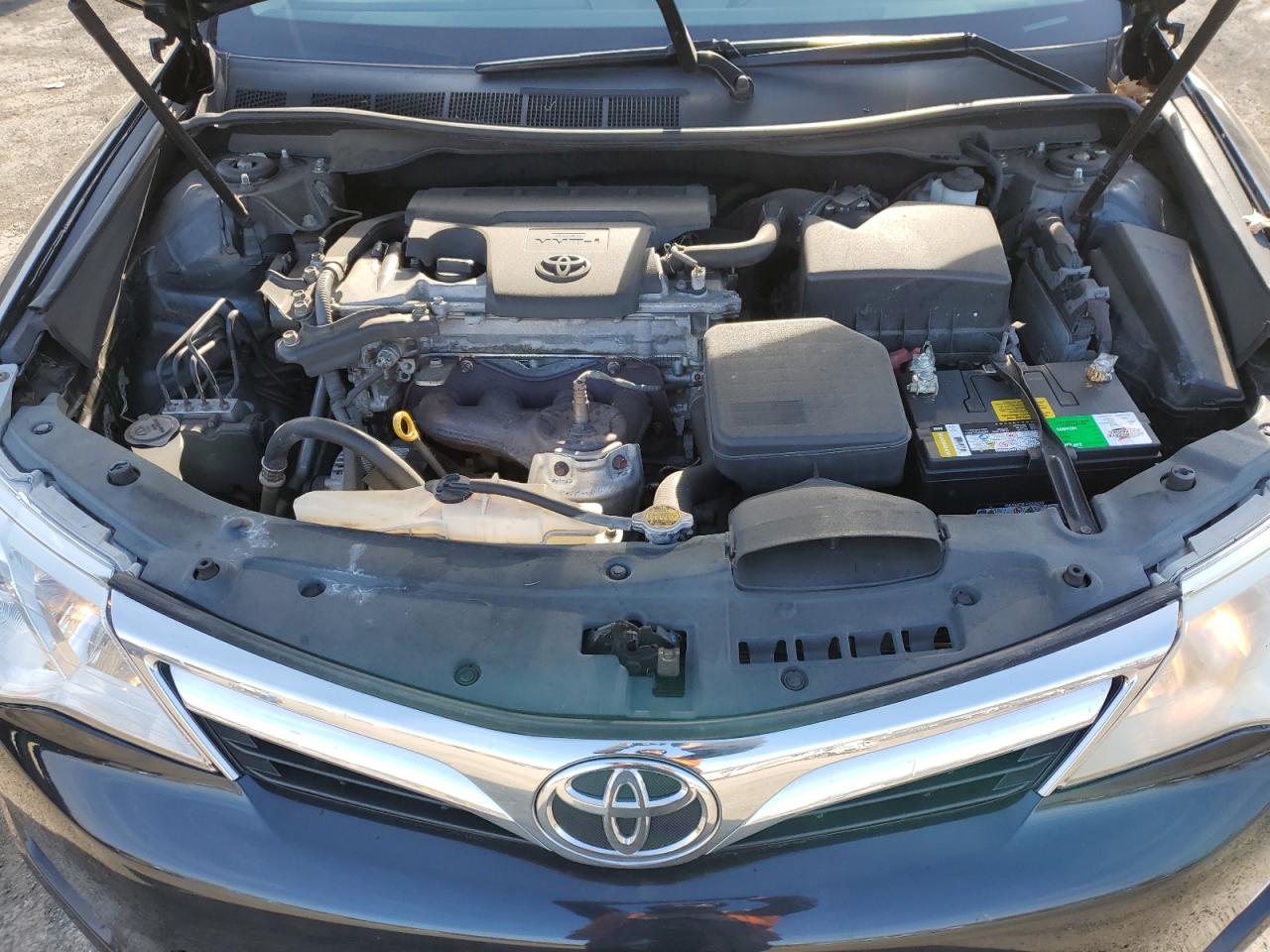 2012 Toyota Camry - Image 13