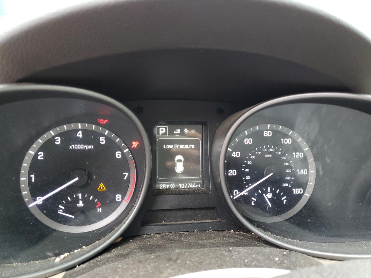 2017 Hyundai Santa Fe - Image 9