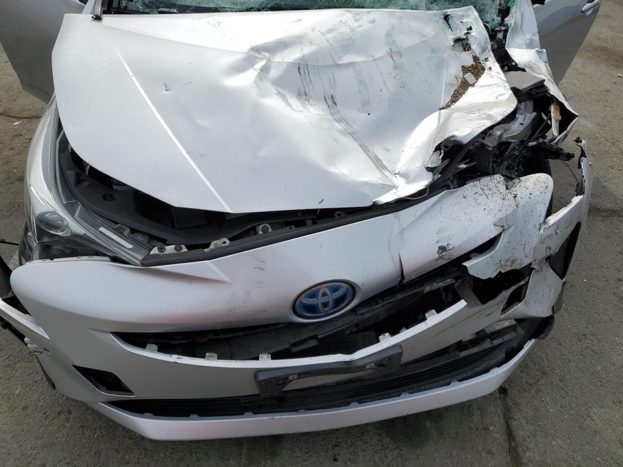2018 Toyota Prius - Image 11