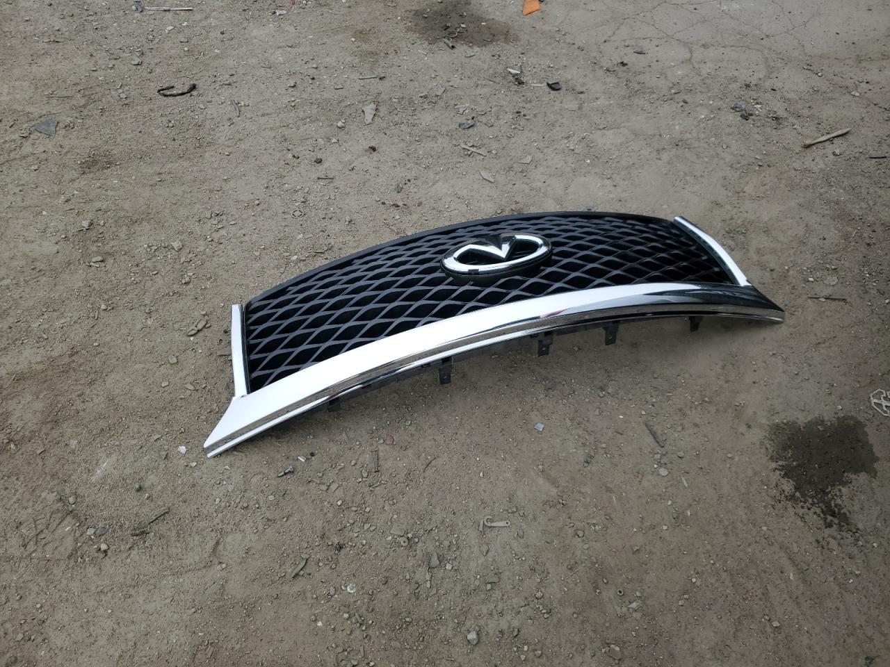 2017 Infiniti QX80 - Image 15