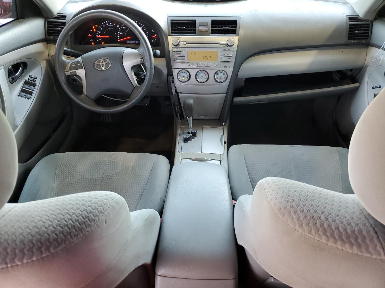 2010 Toyota Camry - Image 8