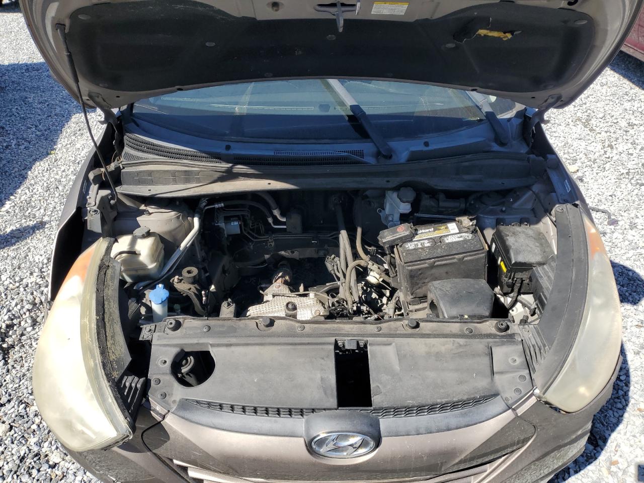 2011 Hyundai Tucson - Image 13