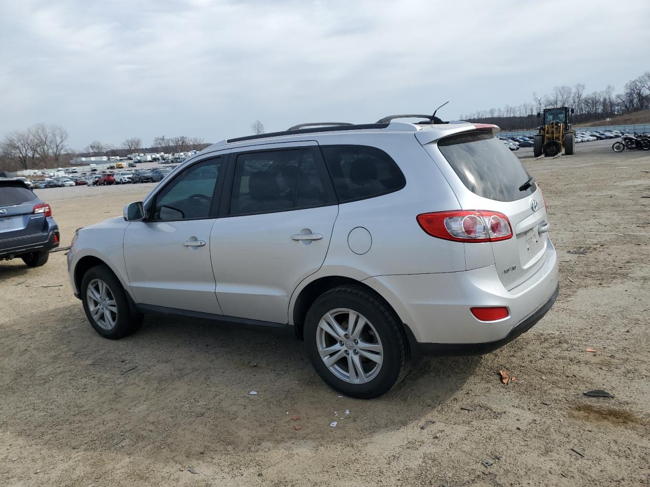 2011 Hyundai Santa Fe - Image 2
