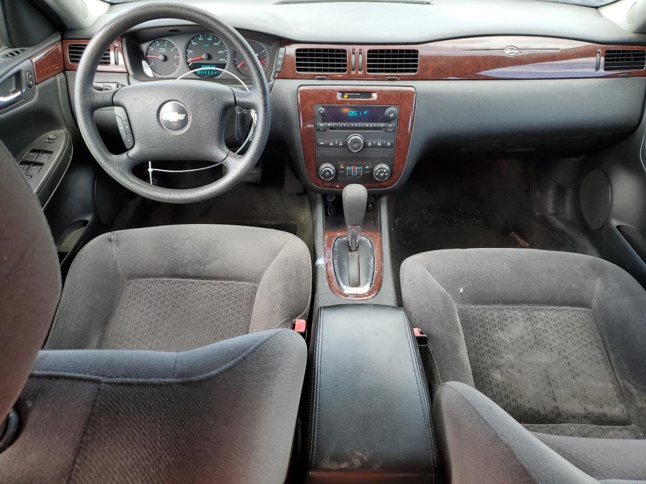 2010 Chevrolet Impala - Image 8