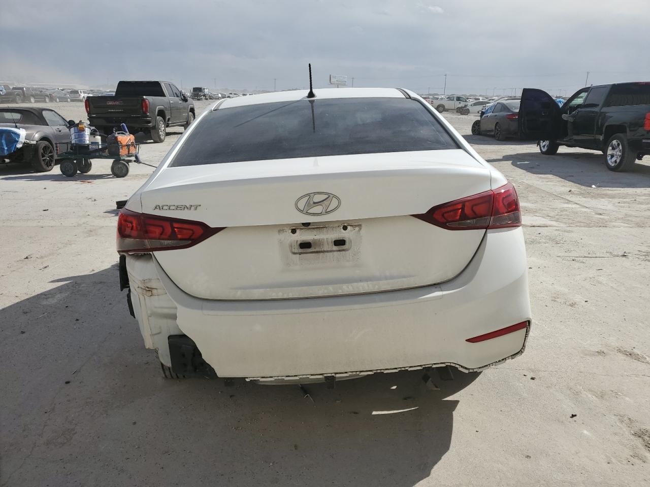 2022 Hyundai Accent - Image 6