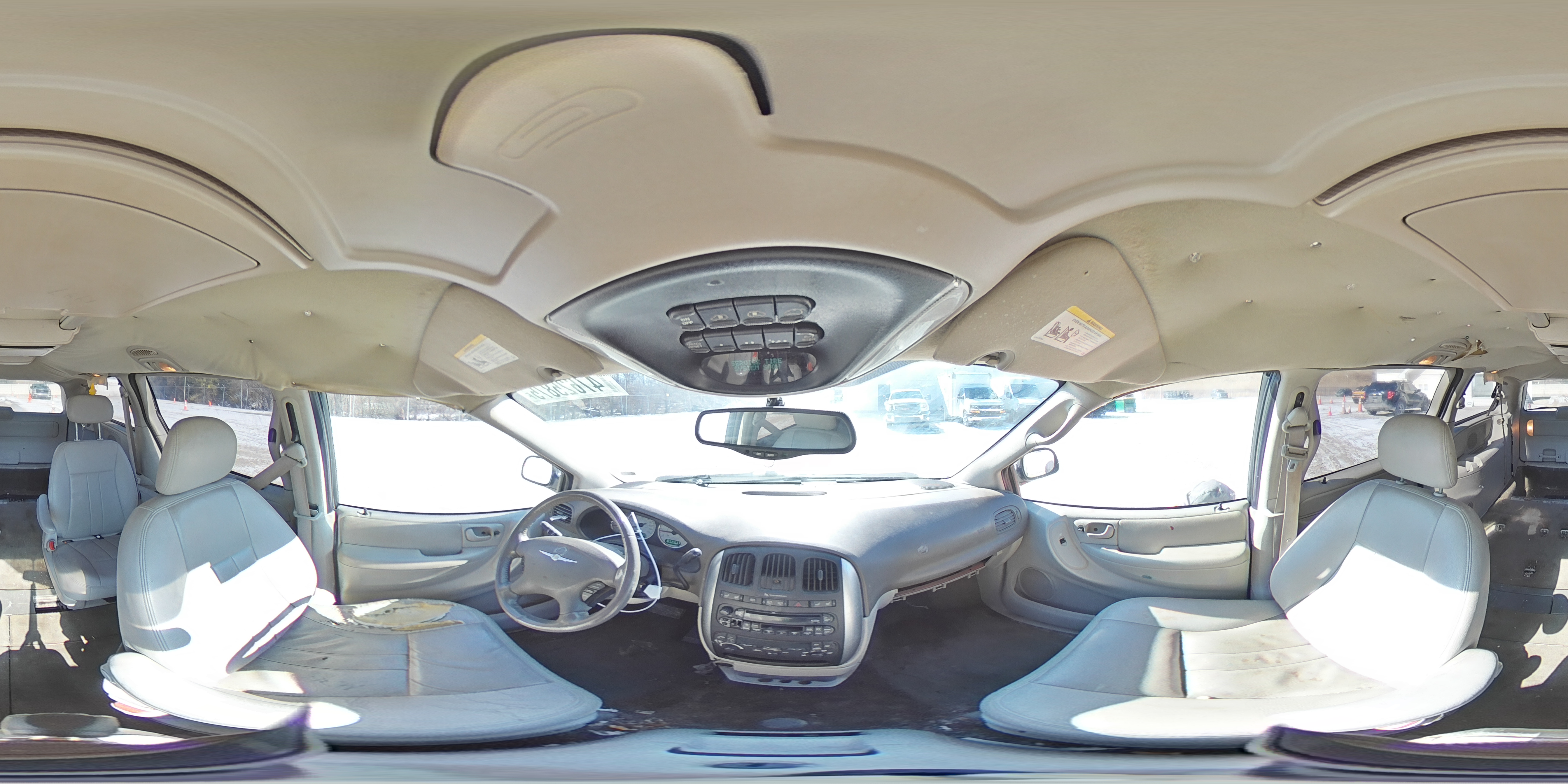 2005 Chrysler Town & Country - Image 13