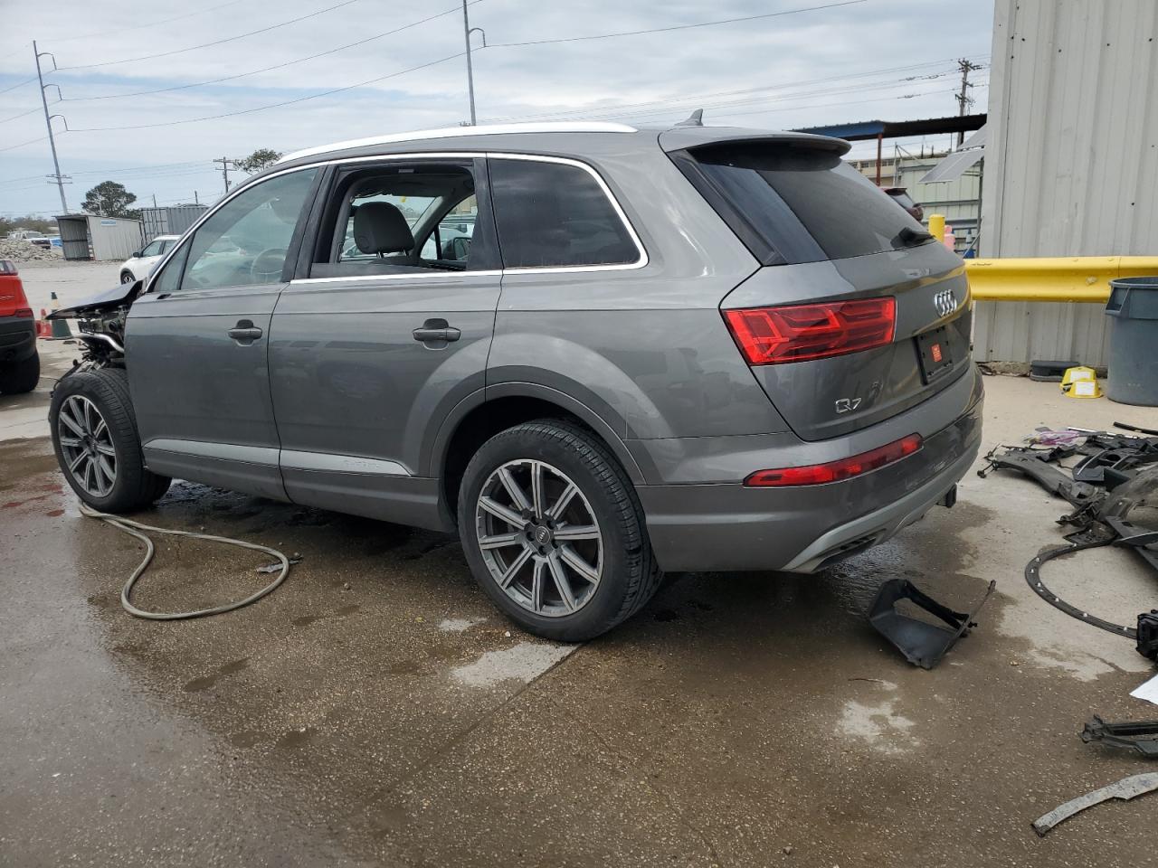 2018 Audi Q7 - Image 2