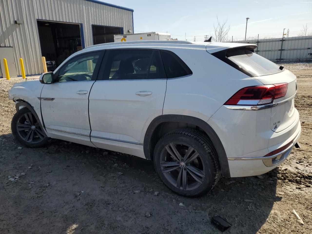2021 Volkswagen Atlas - Image 2