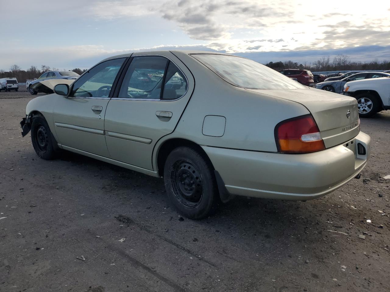 1998 Nissan Altima - Image 2