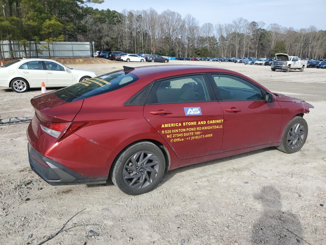 2024 Hyundai Elantra - Image 3