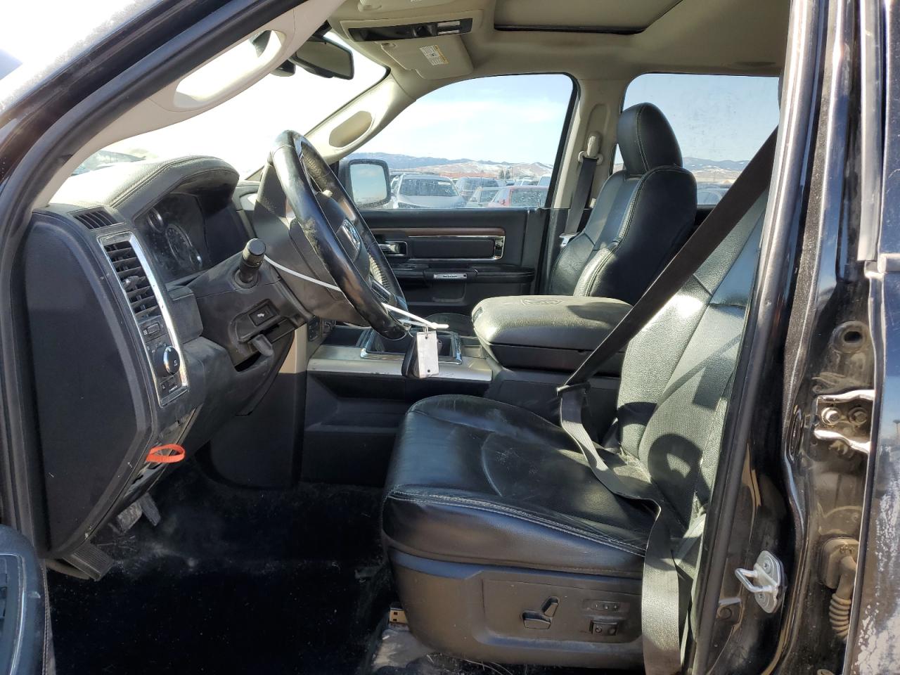 2015 RAM 1500 - Image 7