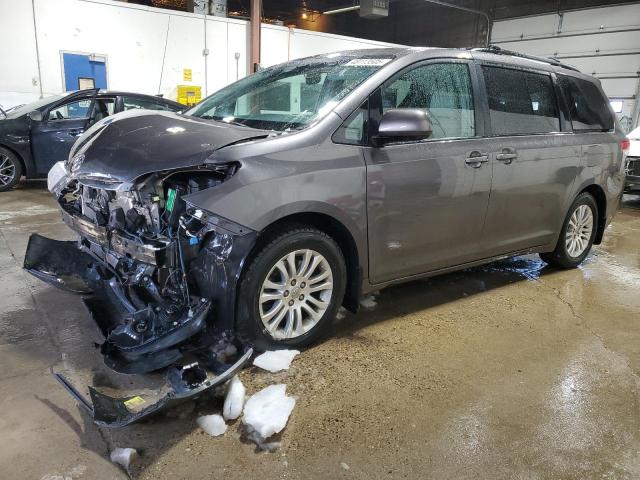 2014 Toyota Sienna Xle