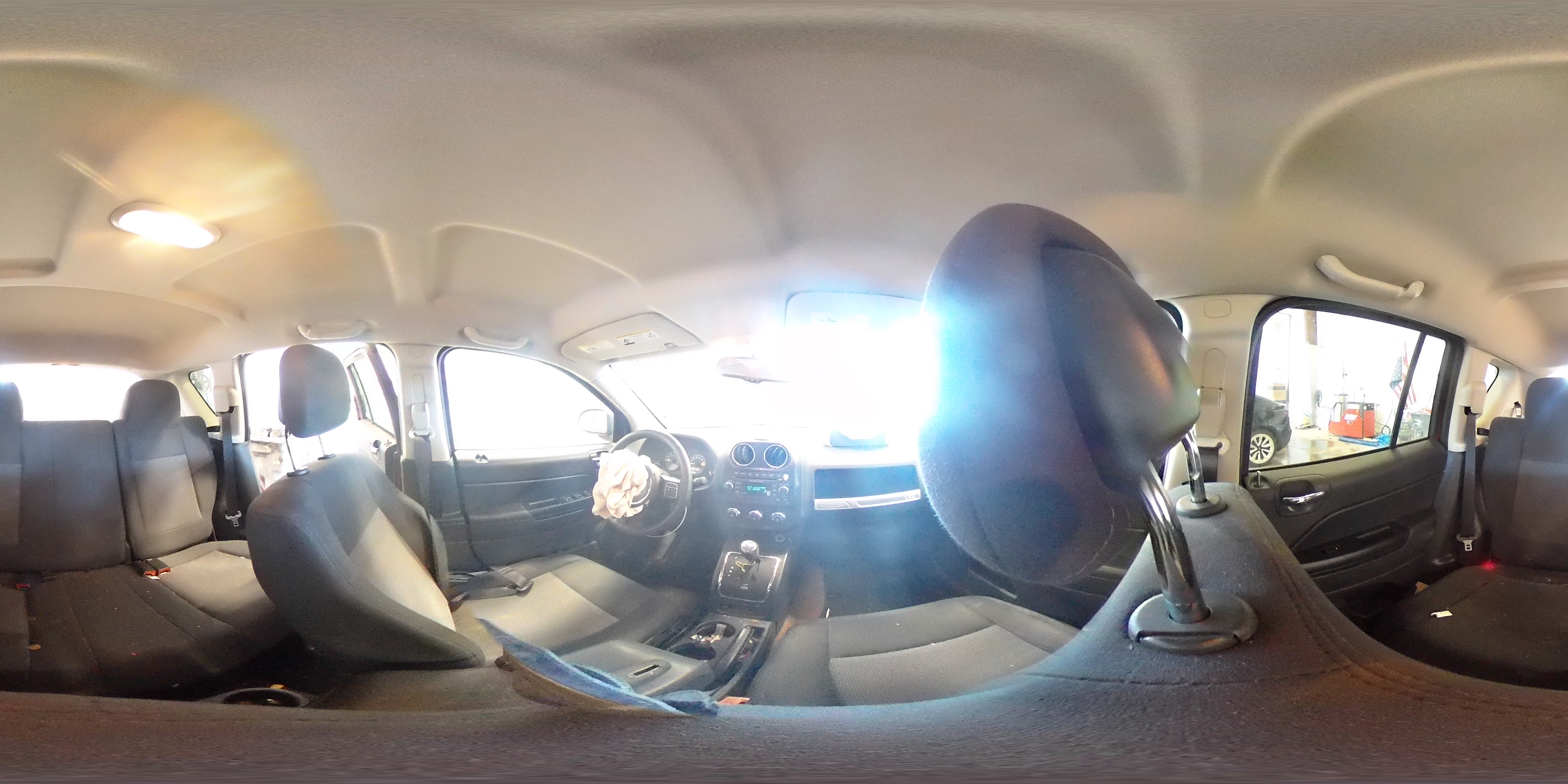 2014 Jeep Compass - Image 14