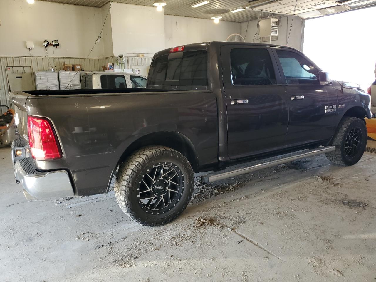 2017 RAM 1500 - Image 3