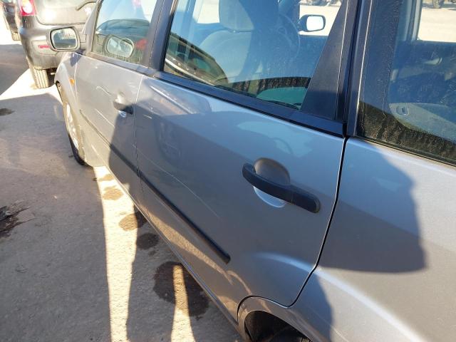 2004 FORD FIESTA GHI