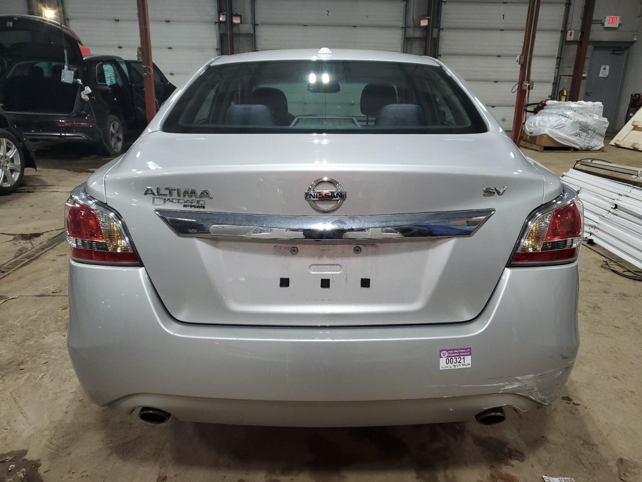 2015 Nissan Altima - Image 6