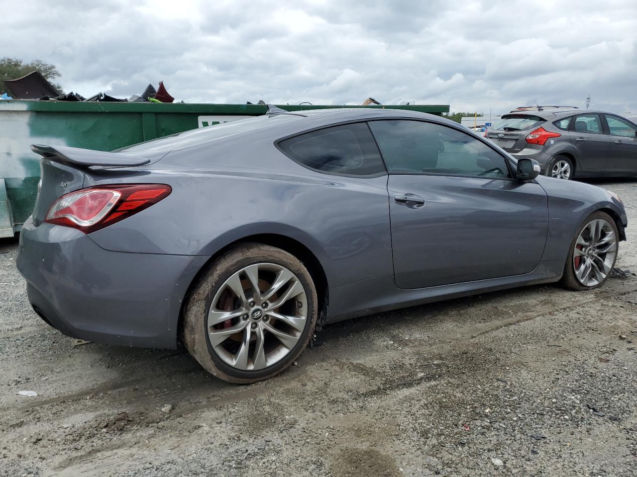 2014 Hyundai Genesis - Image 3