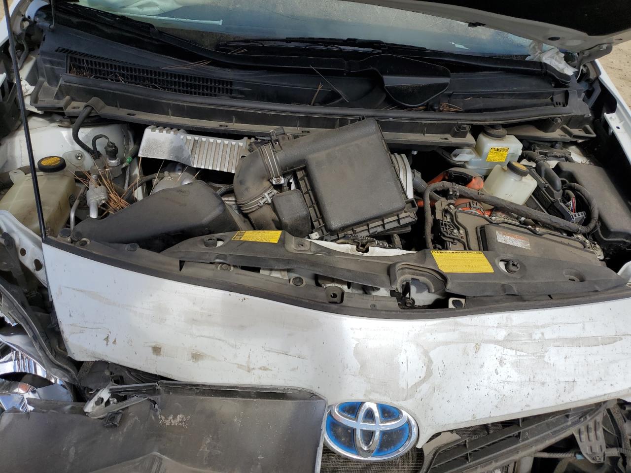 2014 Toyota Prius - Image 12