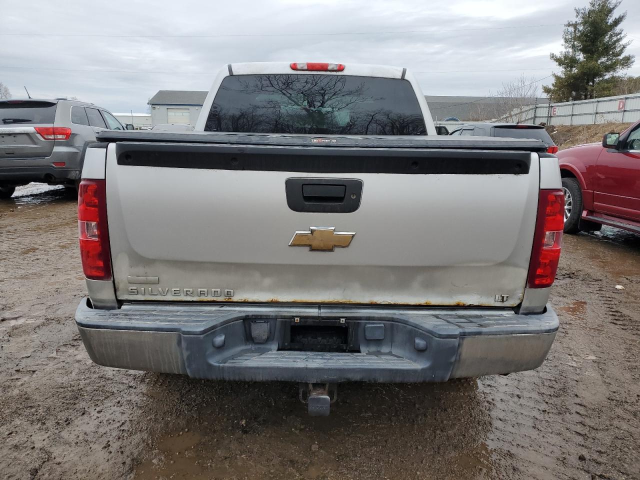 2011 Chevrolet Silverado - Image 6