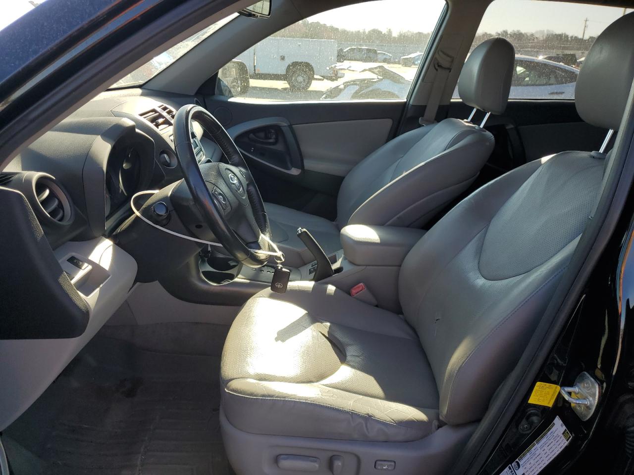 2012 Toyota RAV 4 - Image 7
