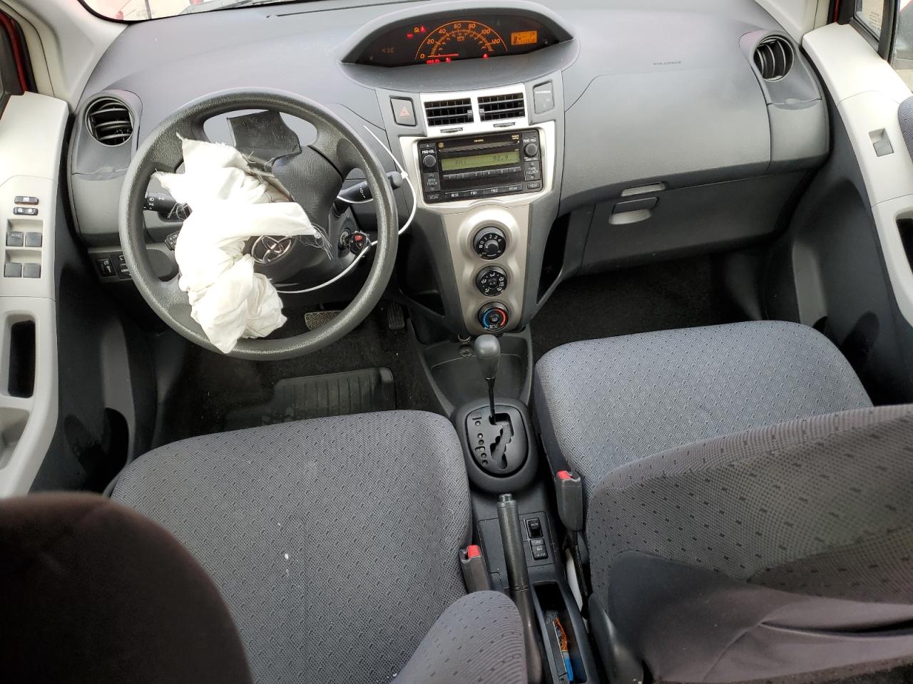 2010 Toyota Yaris - Image 8