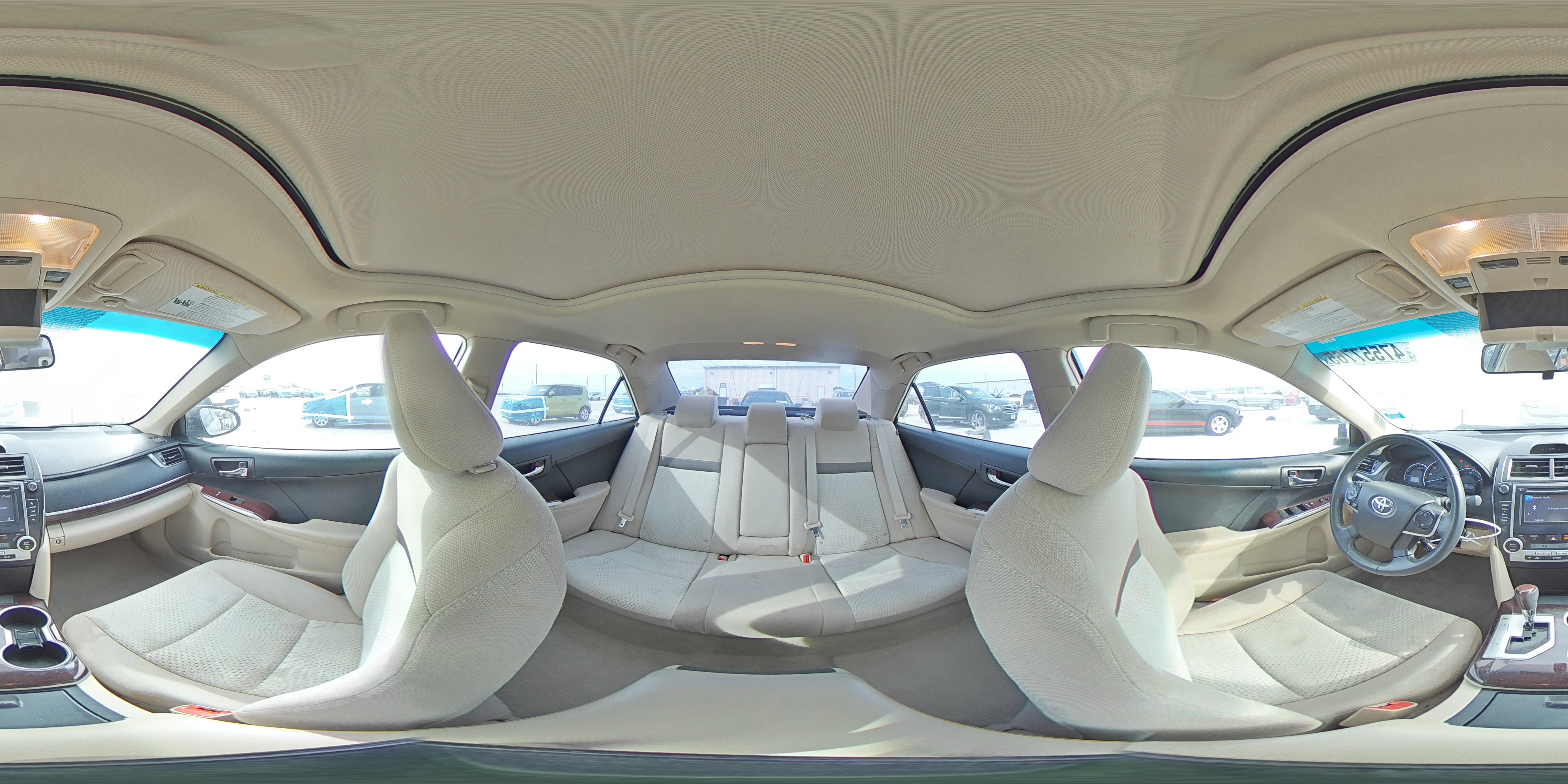 2014 Toyota Camry - Image 14