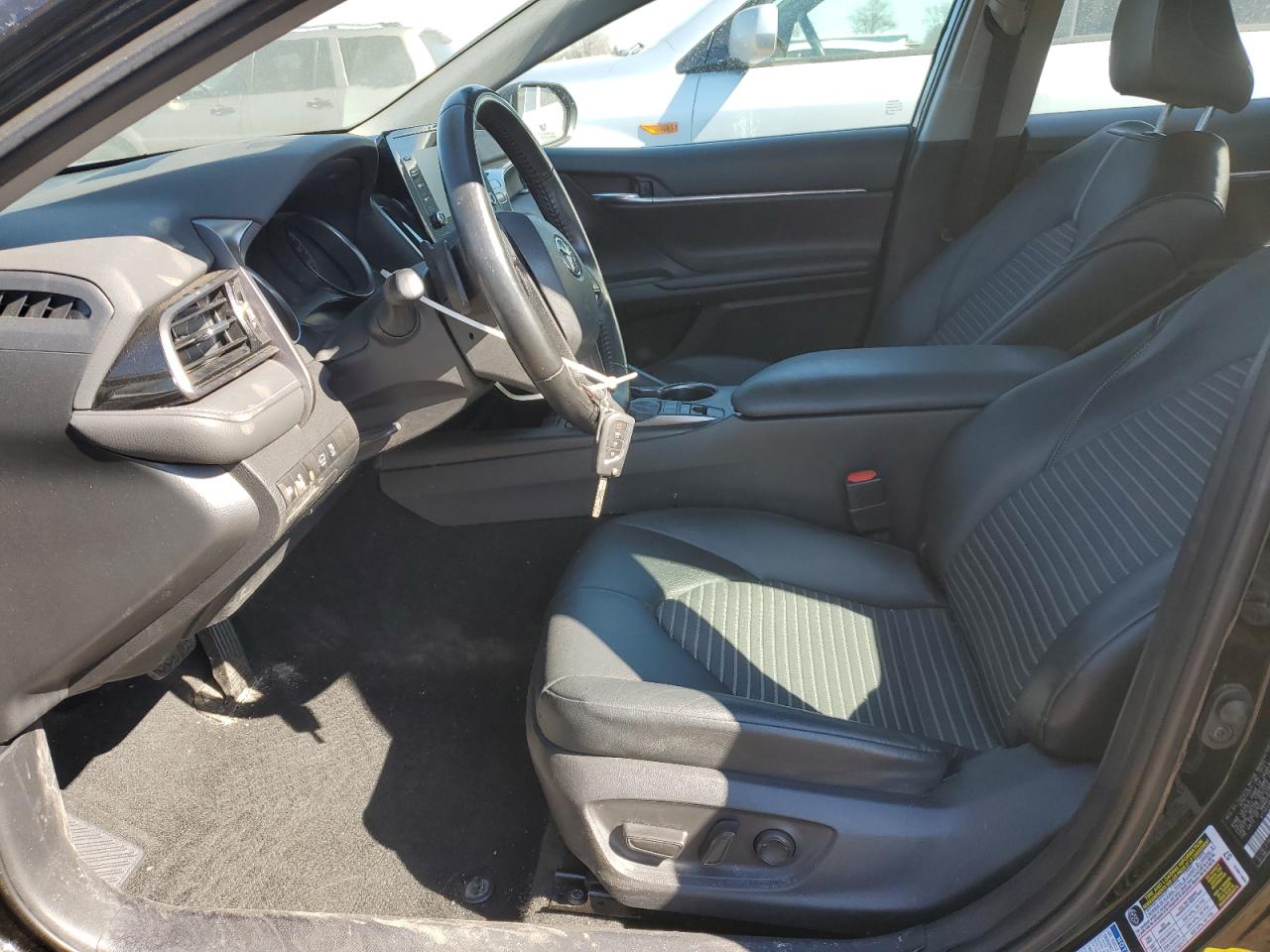 2022 Toyota Camry - Image 7