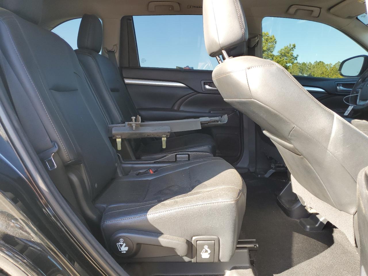 2014 Toyota Highlander - Image 10