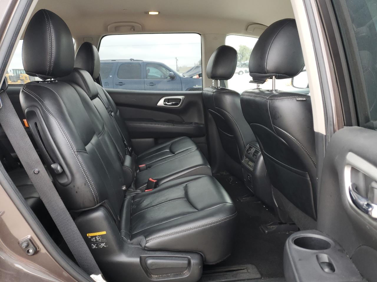 2015 Nissan Pathfinder - Image 11