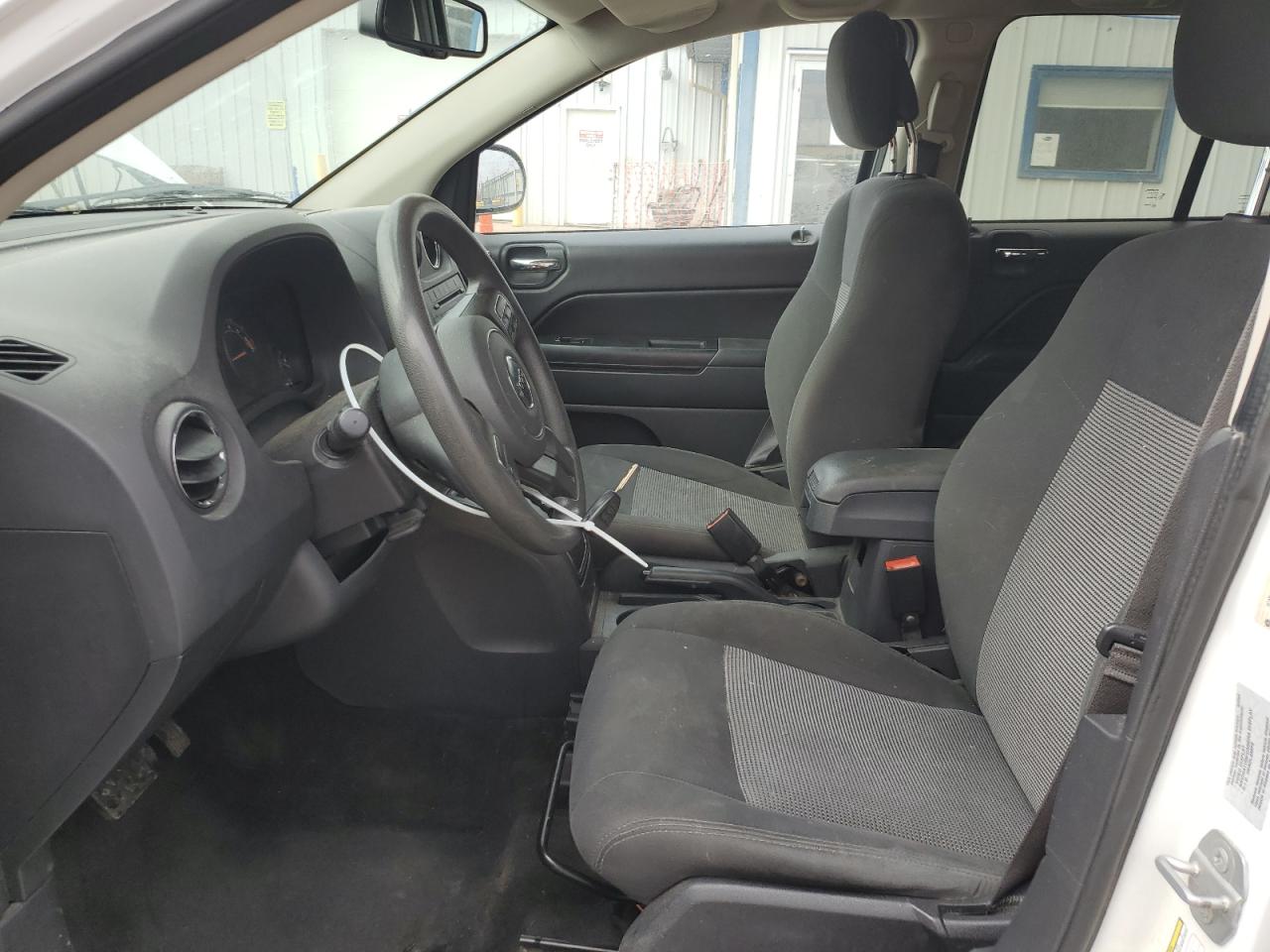 2016 Jeep Compass - Image 7