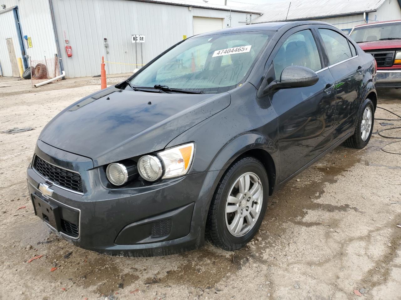 2015 Chevrolet Sonic Lt de vânzare în Pekin, IL - Front End