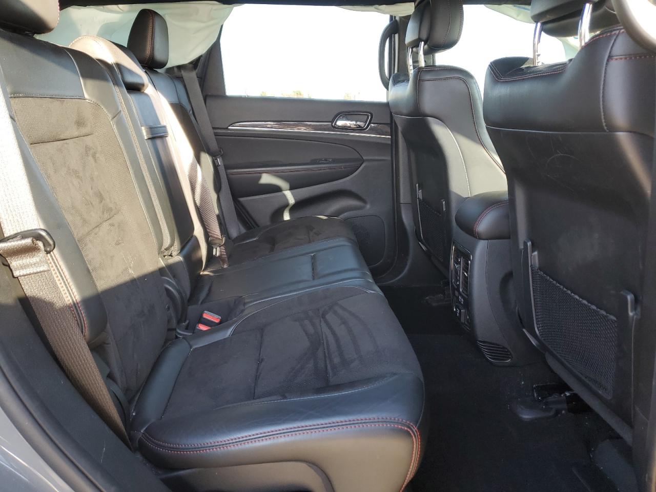 2021 Jeep Grand Cherokee - Image 11