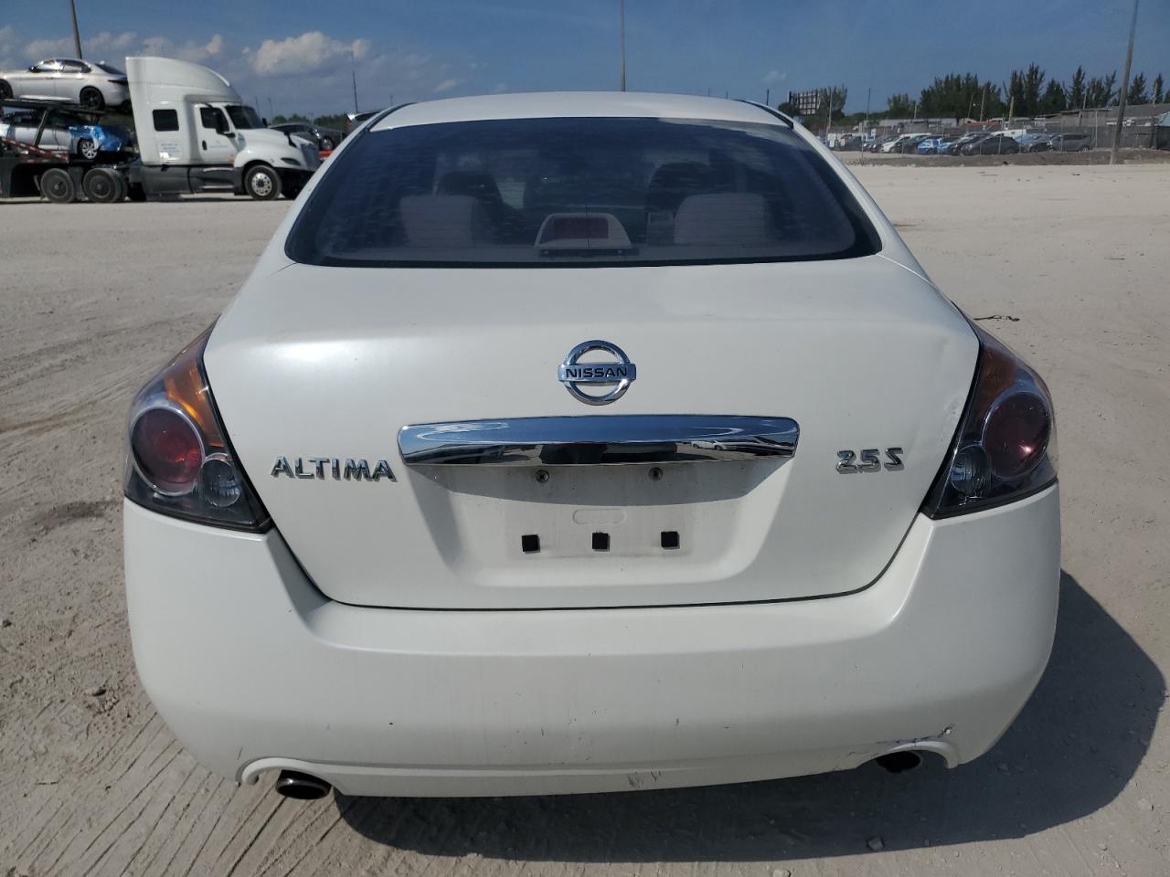 2011 Nissan Altima - Image 6