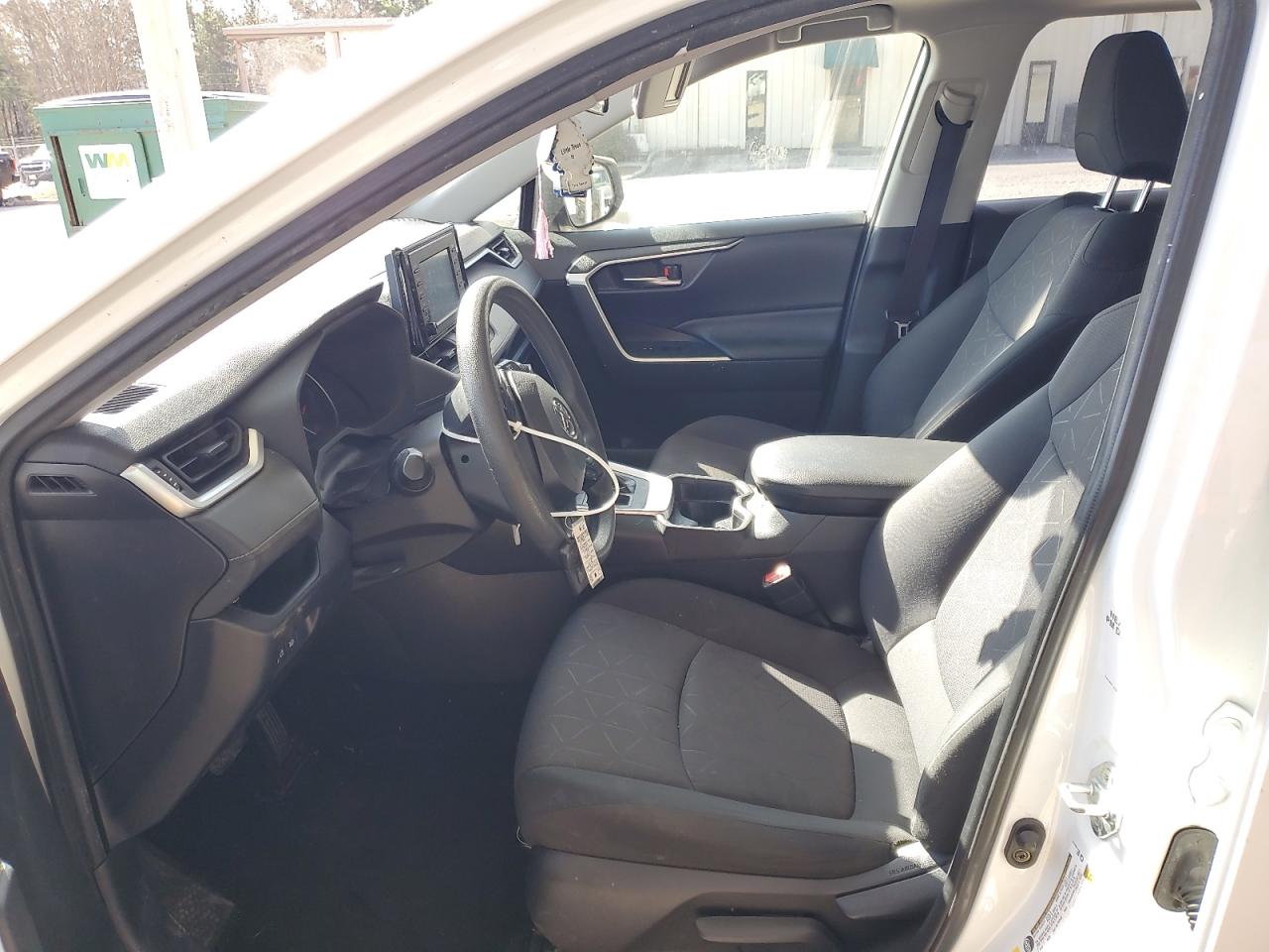 2019 Toyota RAV 4 - Image 7