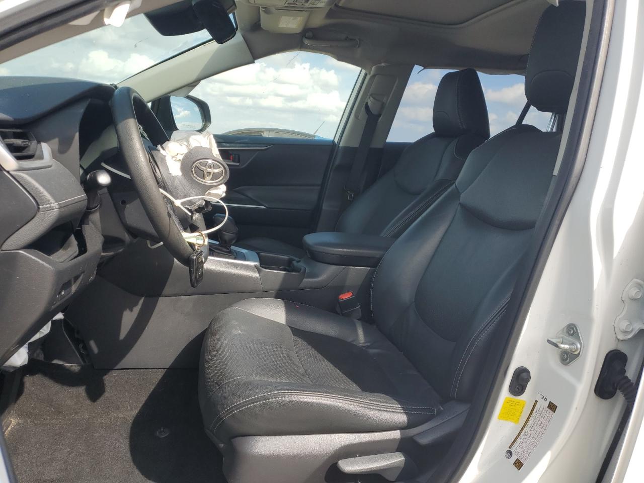 2019 Toyota RAV 4 - Image 7