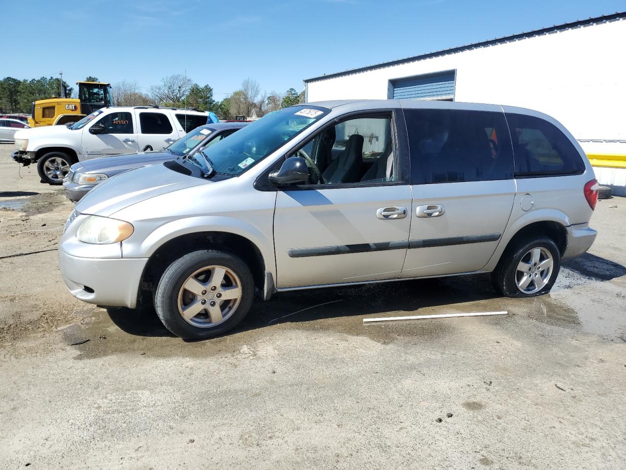 2005 Dodge Caravan - Image 1