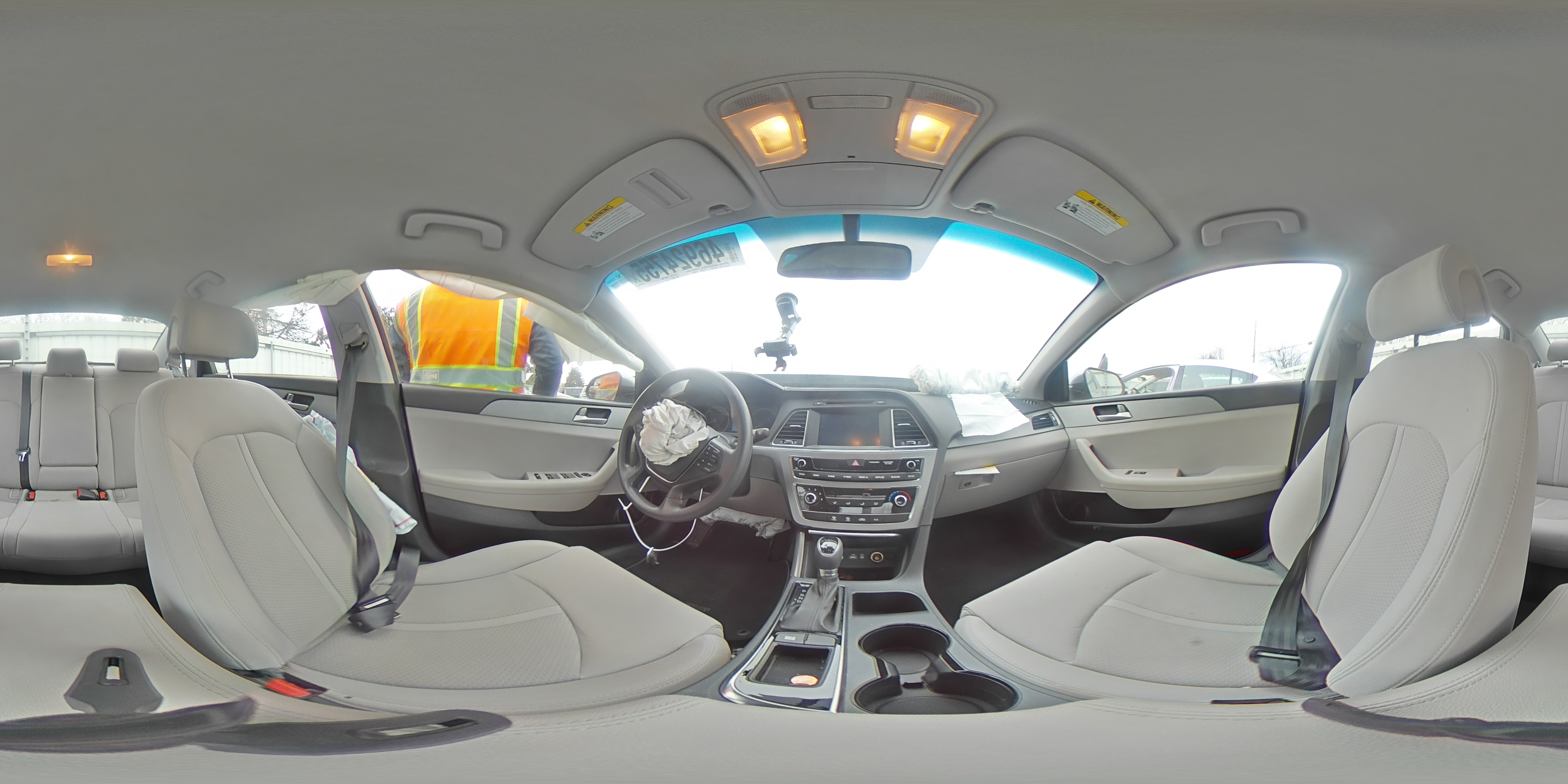 2016 Hyundai Sonata - Image 13
