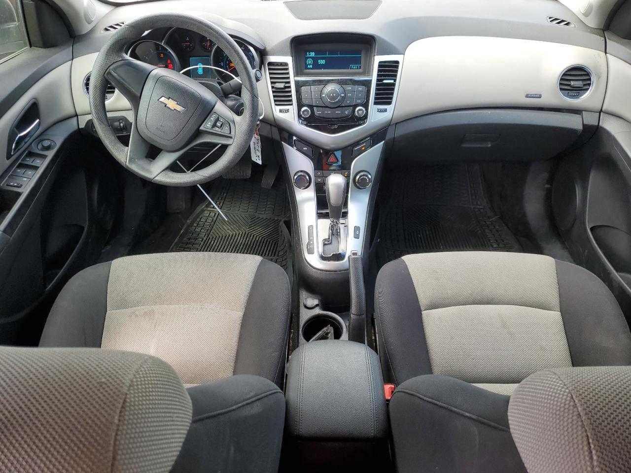 2015 Chevrolet Cruze - Image 8